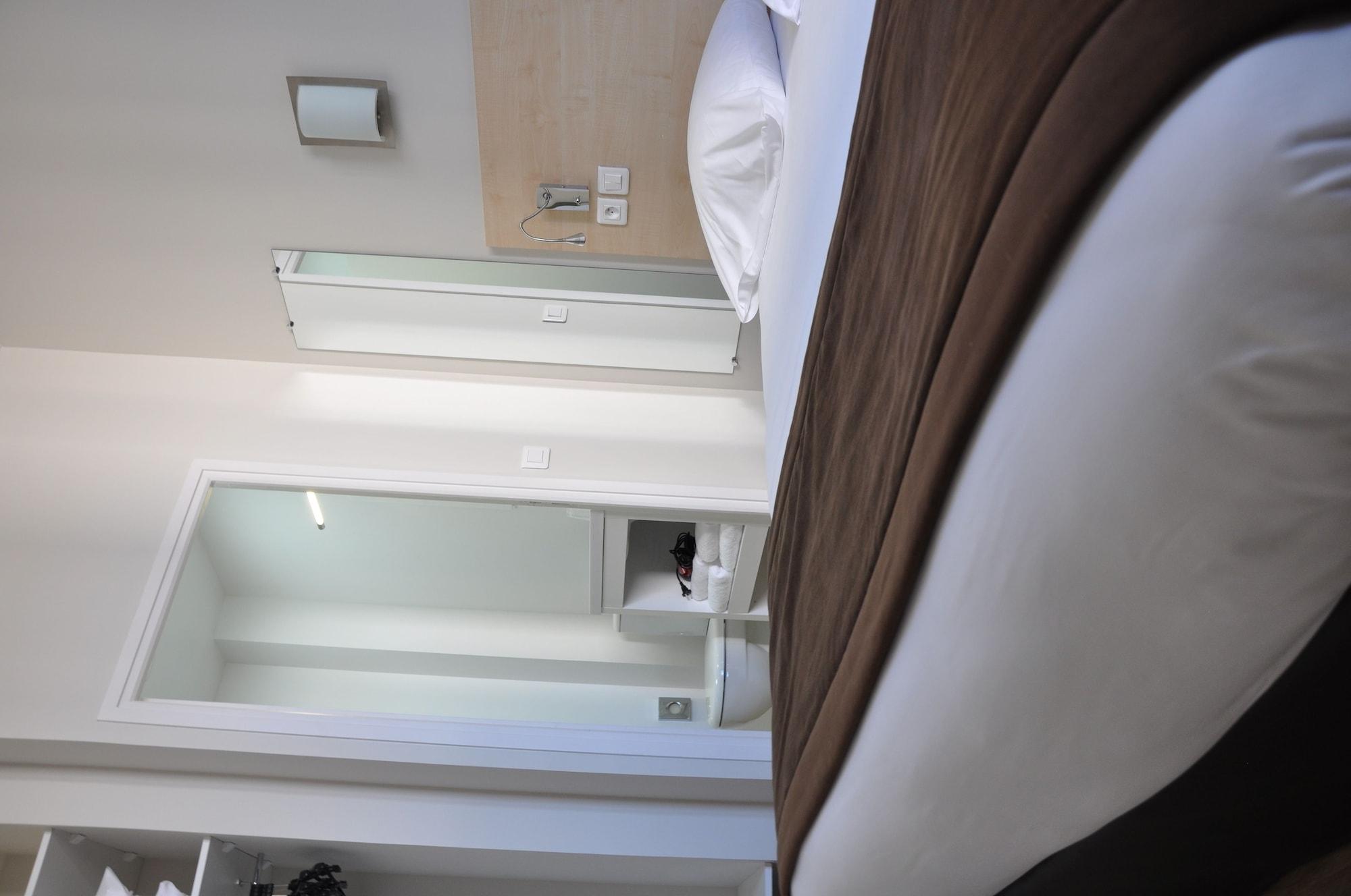 Hotel Foch Nancy Gare Luaran gambar