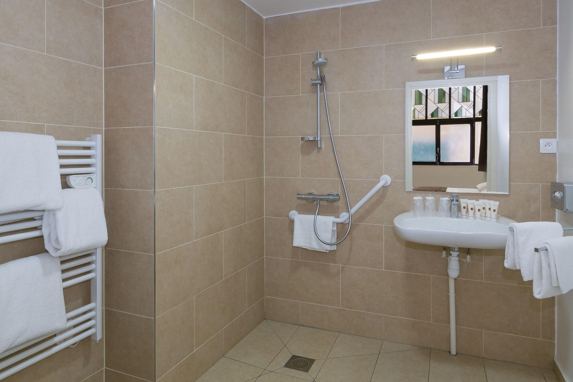 Hotel Foch Nancy Gare Luaran gambar