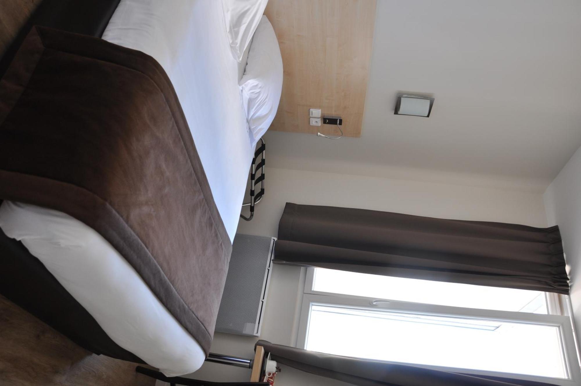 Hotel Foch Nancy Gare Bilik gambar